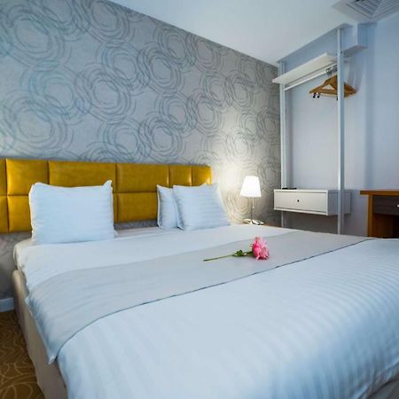 Best Western Hotel Lev Or I Bukurešť Exteriér fotografie